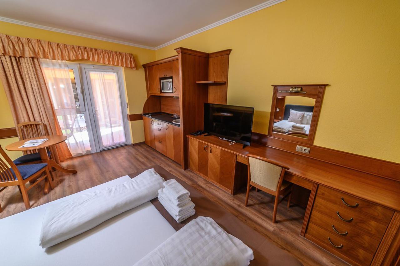 Idill hotel - felnőttbarát hotel Cserszegtomaj Kültér fotó